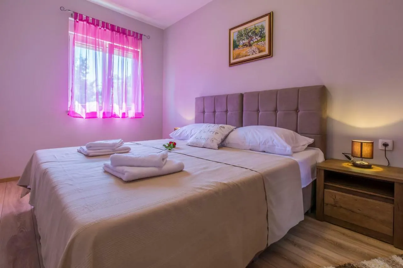 Apartmani Vesna Opric 4*,